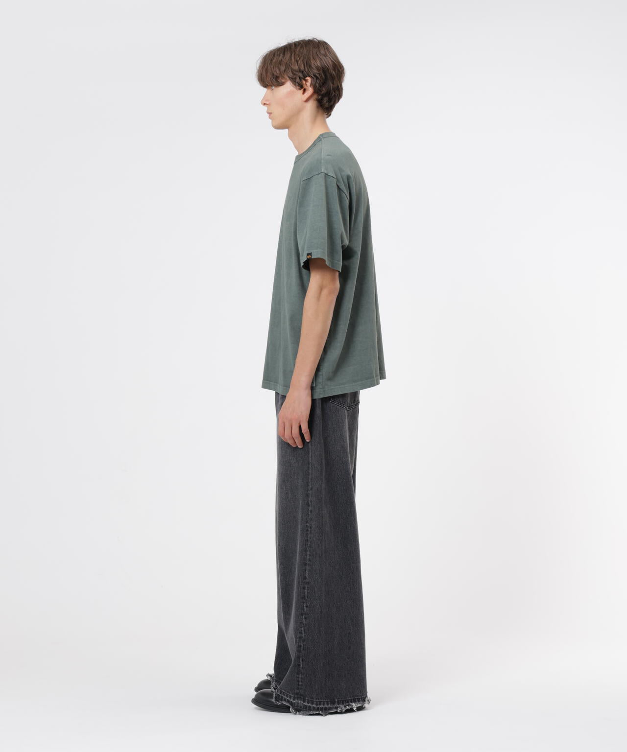 187cm C:80 W:70 H:91 着用サイズ:L