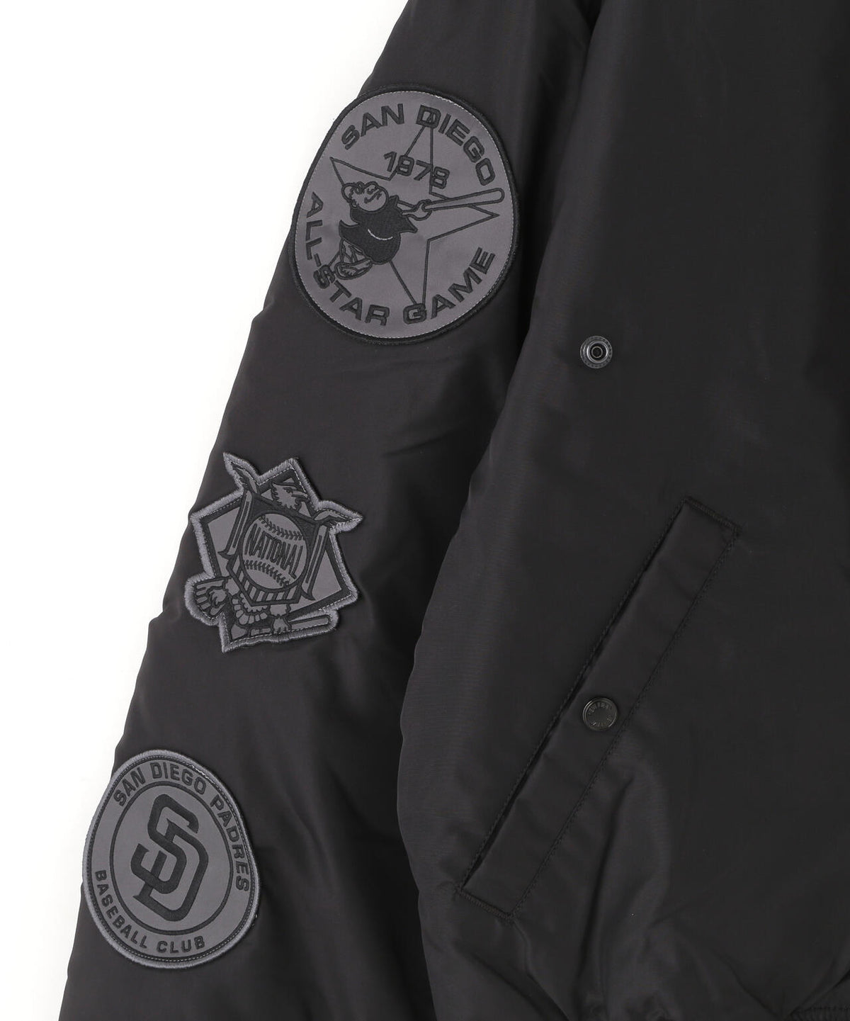 《MLB X ALPHA X NEW ERA》MA-1 2in1 FLIGHT JACKET & VEST サンディエゴ・パドレス