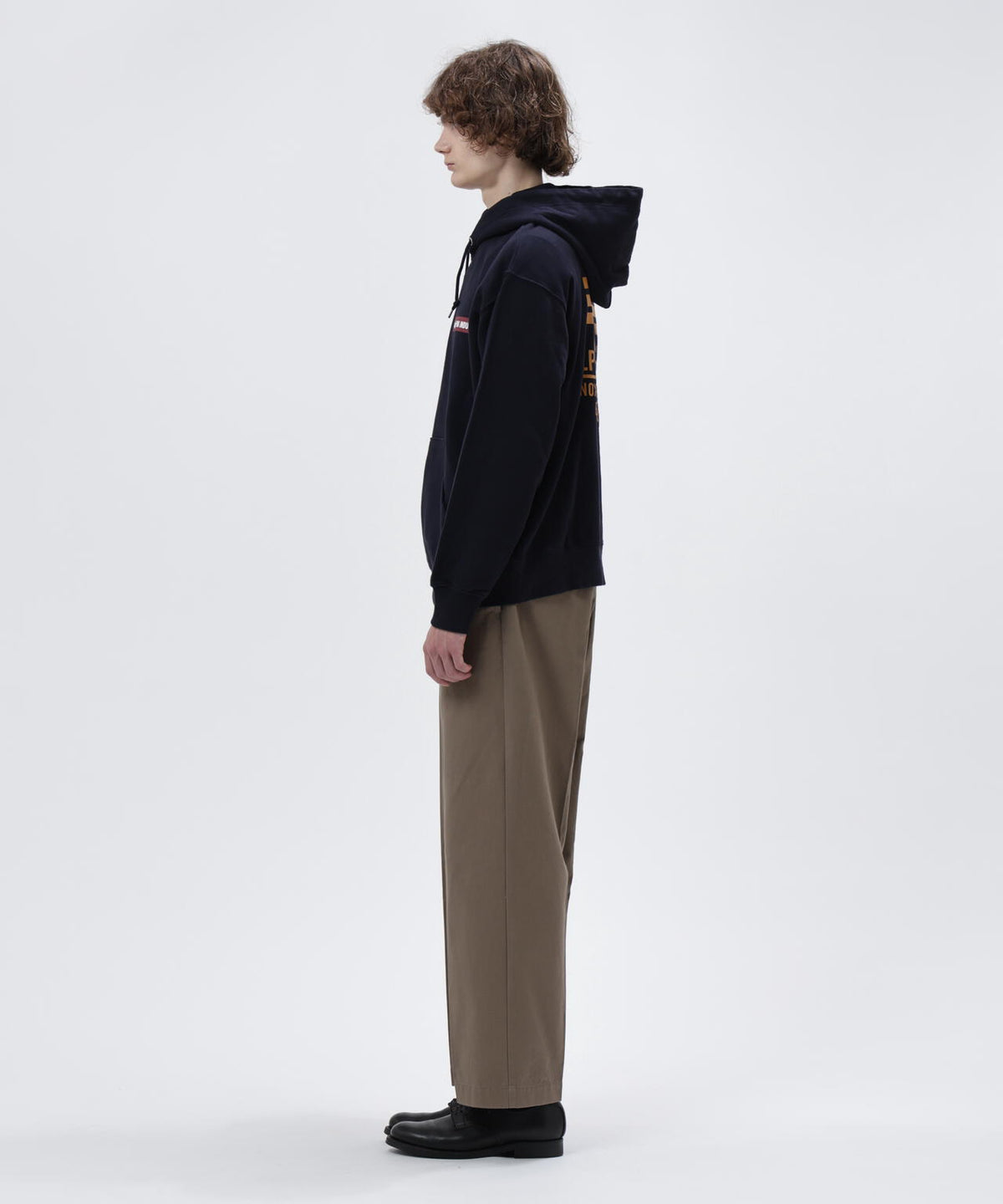 187cm C:83 W:66 H:85.5 着用サイズ:L