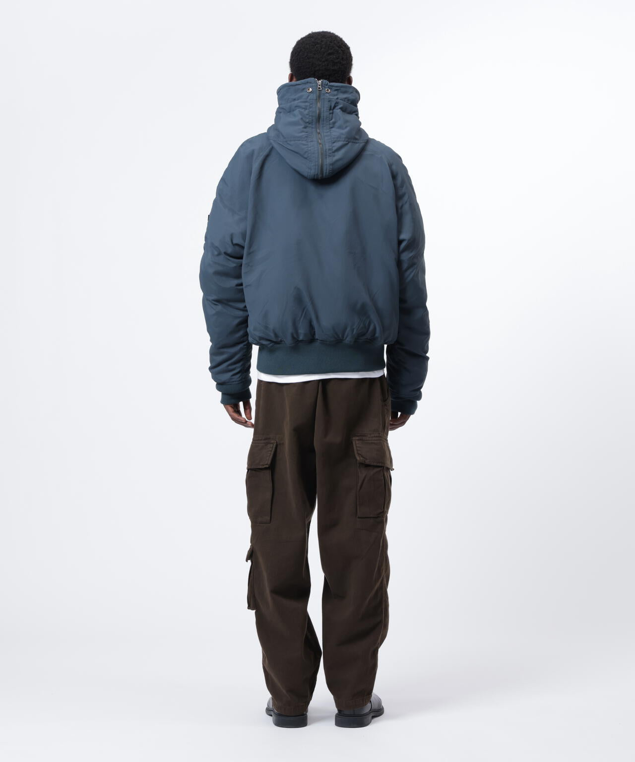 185cm C:83 W:66 H:86 着用サイズ:L