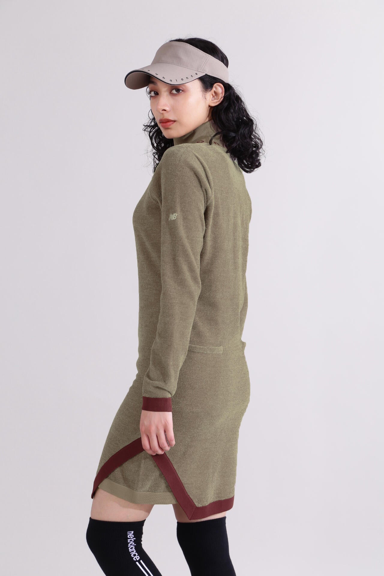 【直営店舗限定】モックネック ニット ワンピース (WOMENS)