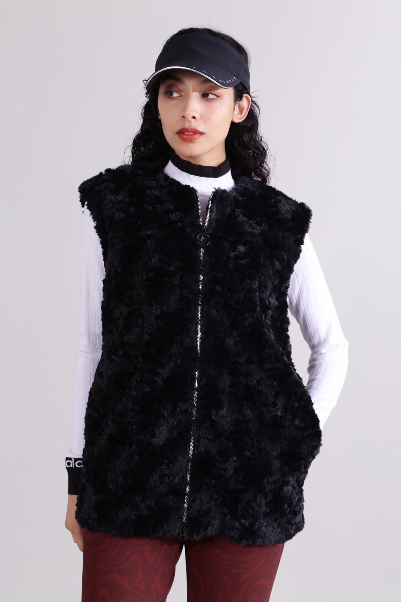 直営店舗限定】防風ストレッチ総裏 フルジップ ファーベスト (WOMENS