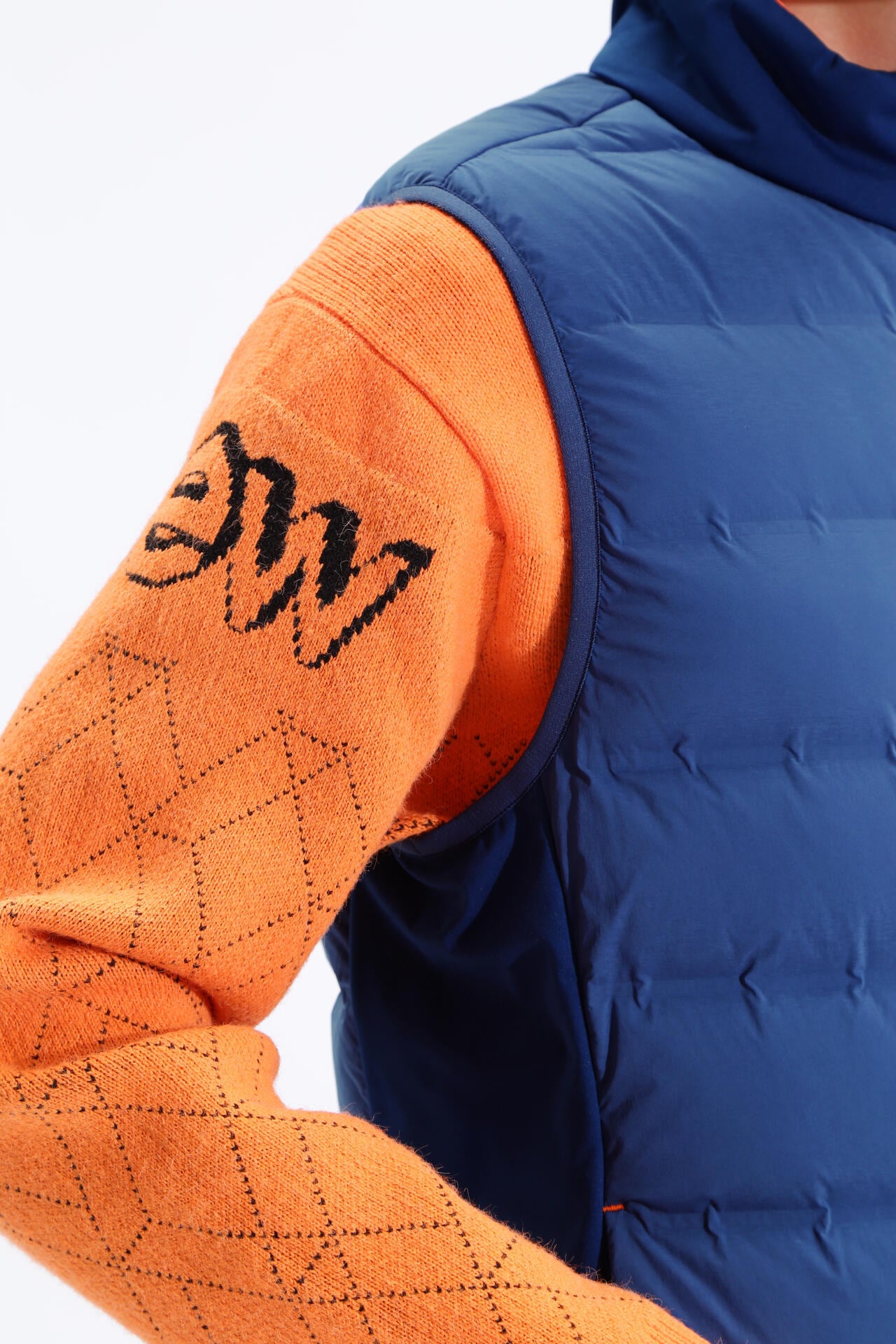 吸湿発熱 ライトダウン フルジップ ベスト (MENS SPORT) | new balance