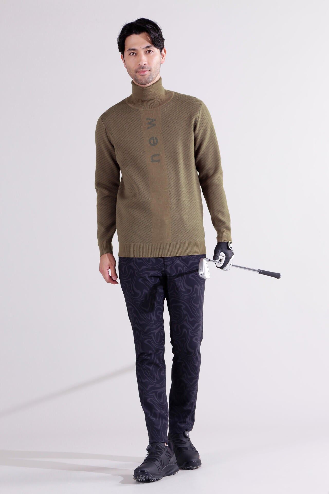 直営店舗限定】ストライプ×ロゴ 蓄熱保温 タートルネック ニット プル