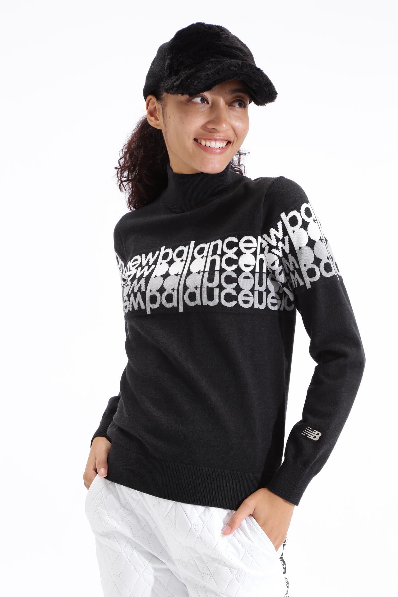 遠赤外線蓄熱保温 タイプライターロゴ ハイネック ニット プルオーバー