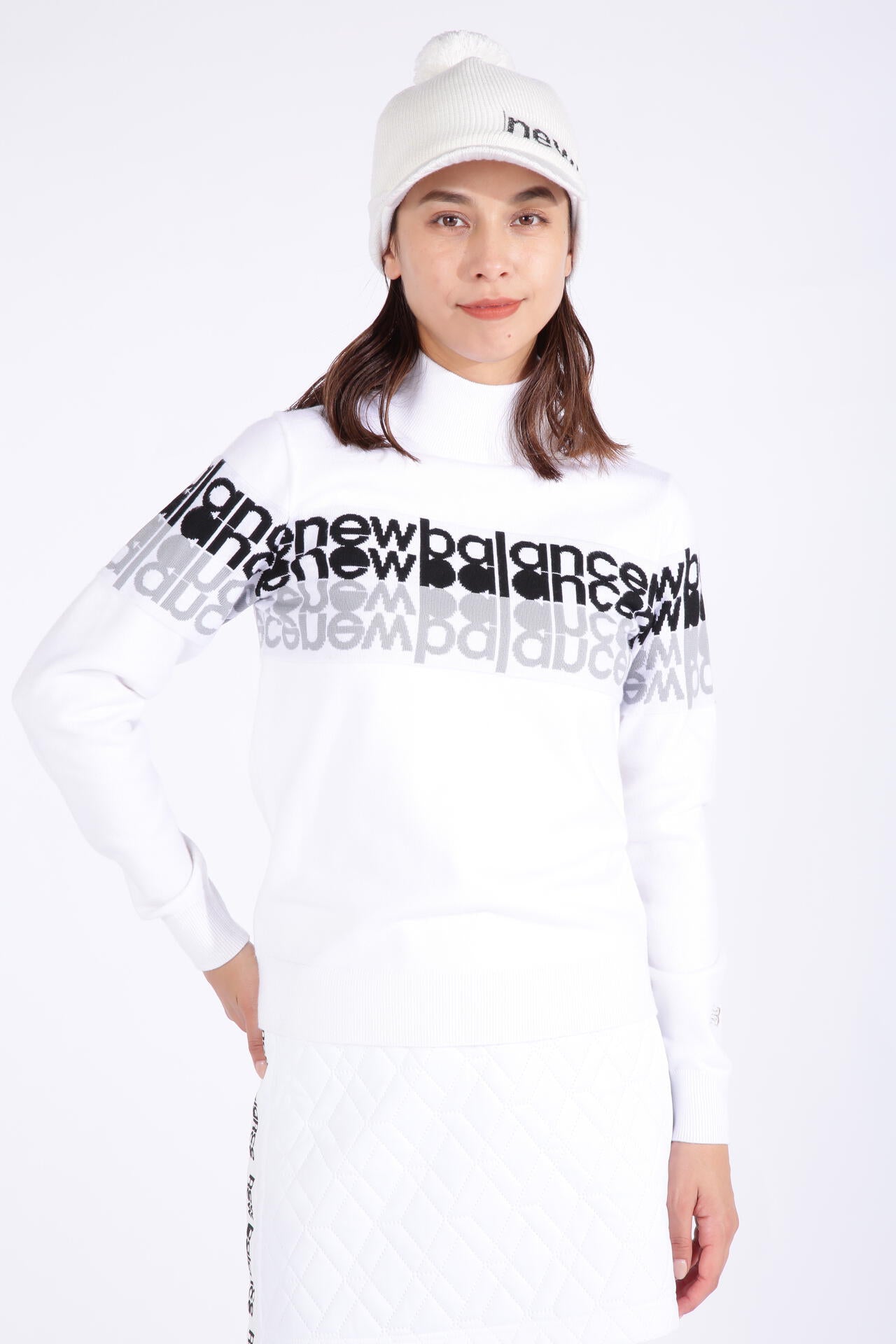 遠赤外線蓄熱保温 タイプライターロゴ ハイネック ニット プルオーバー