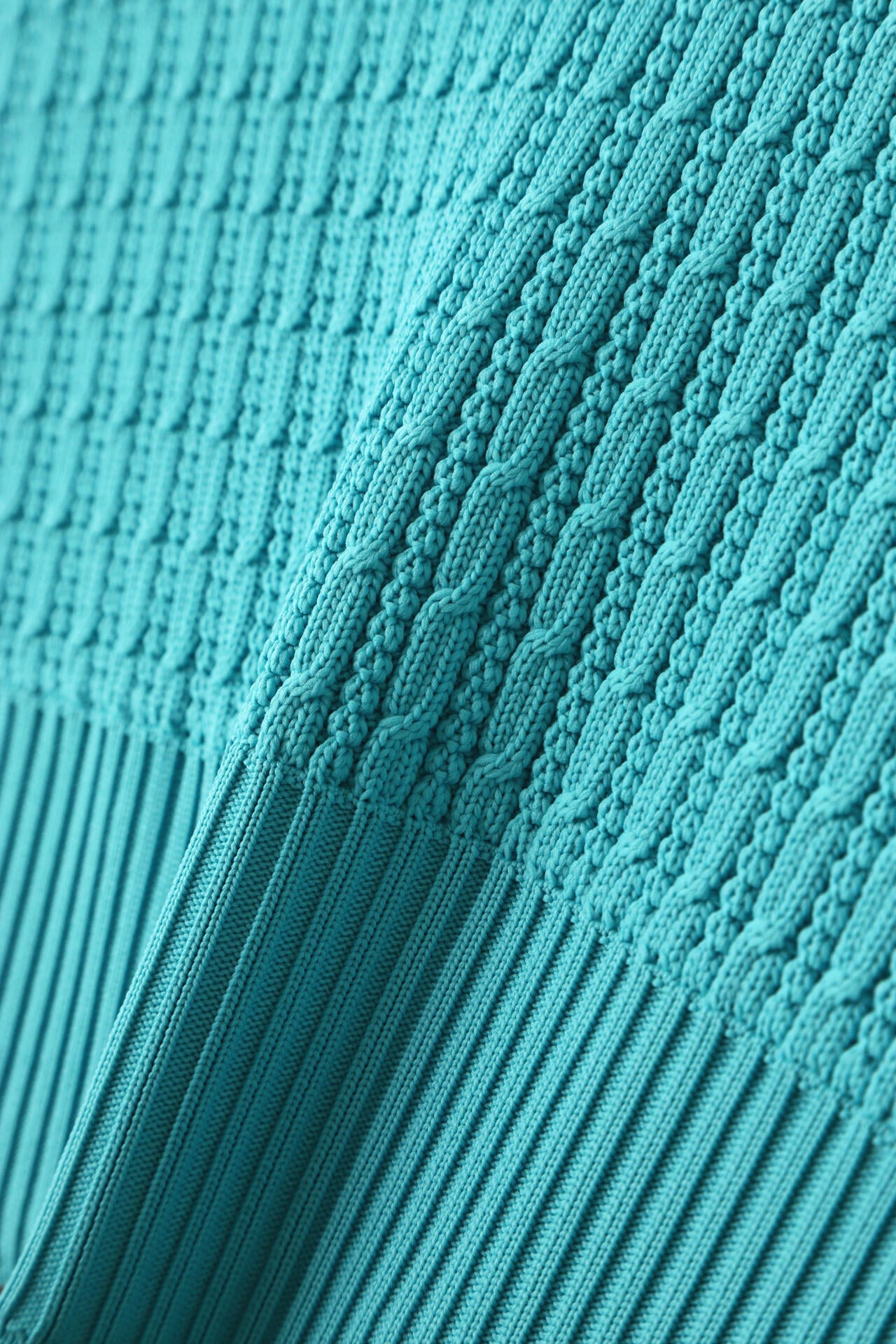 【直営店舗限定】タートルネック ニット プルオーバー (WOMENS)