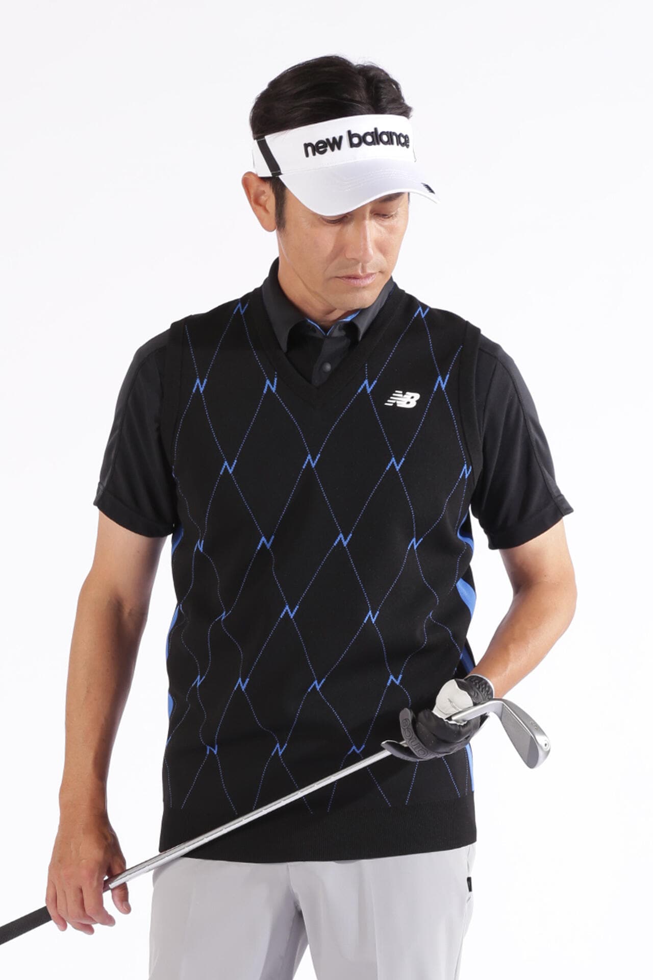 美品♡ニューバランスゴルフ♡newbalancegolf♡ニットベスト♡S Nアーガイル柄 Vネック ニット ベスト (MENS WORLD) | new balance
