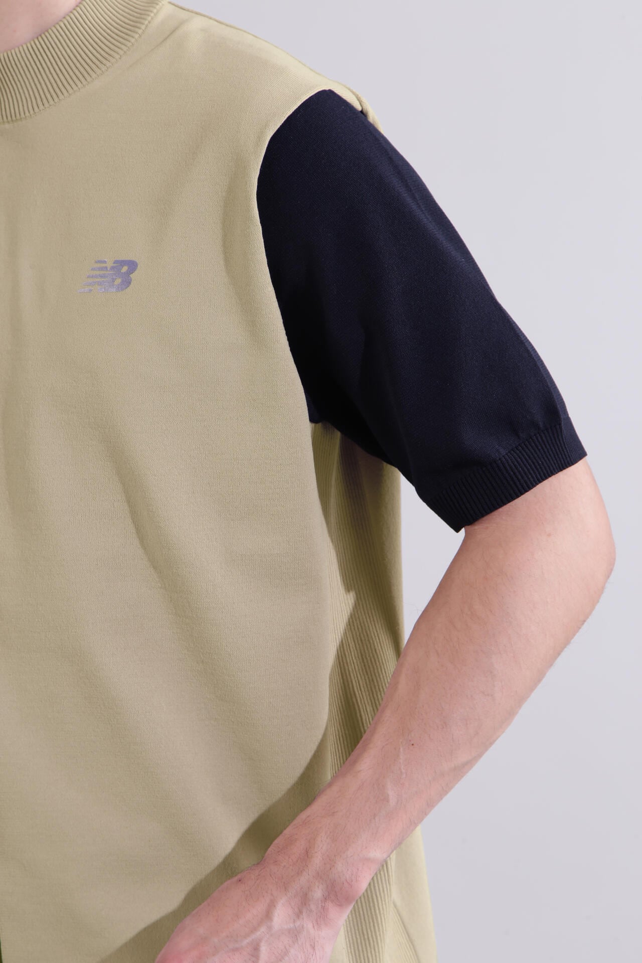 【直営店舗限定】半袖 モックネック ニット プルオーバー (MENS)