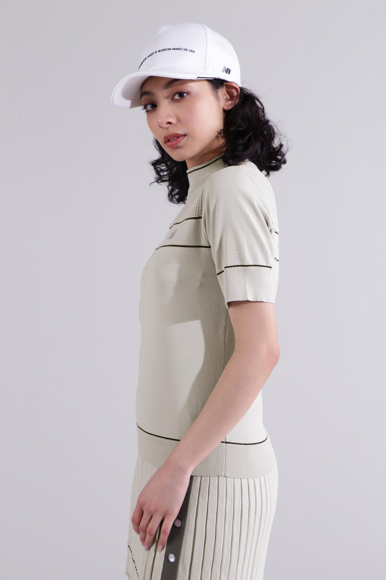 【直営店舗限定】ハーフスリーブ モックネック ニット プルオーバー (WOMENS)