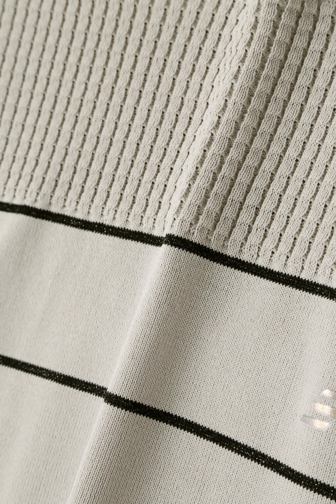 【直営店舗限定】ハーフスリーブ モックネック ニット プルオーバー (WOMENS)
