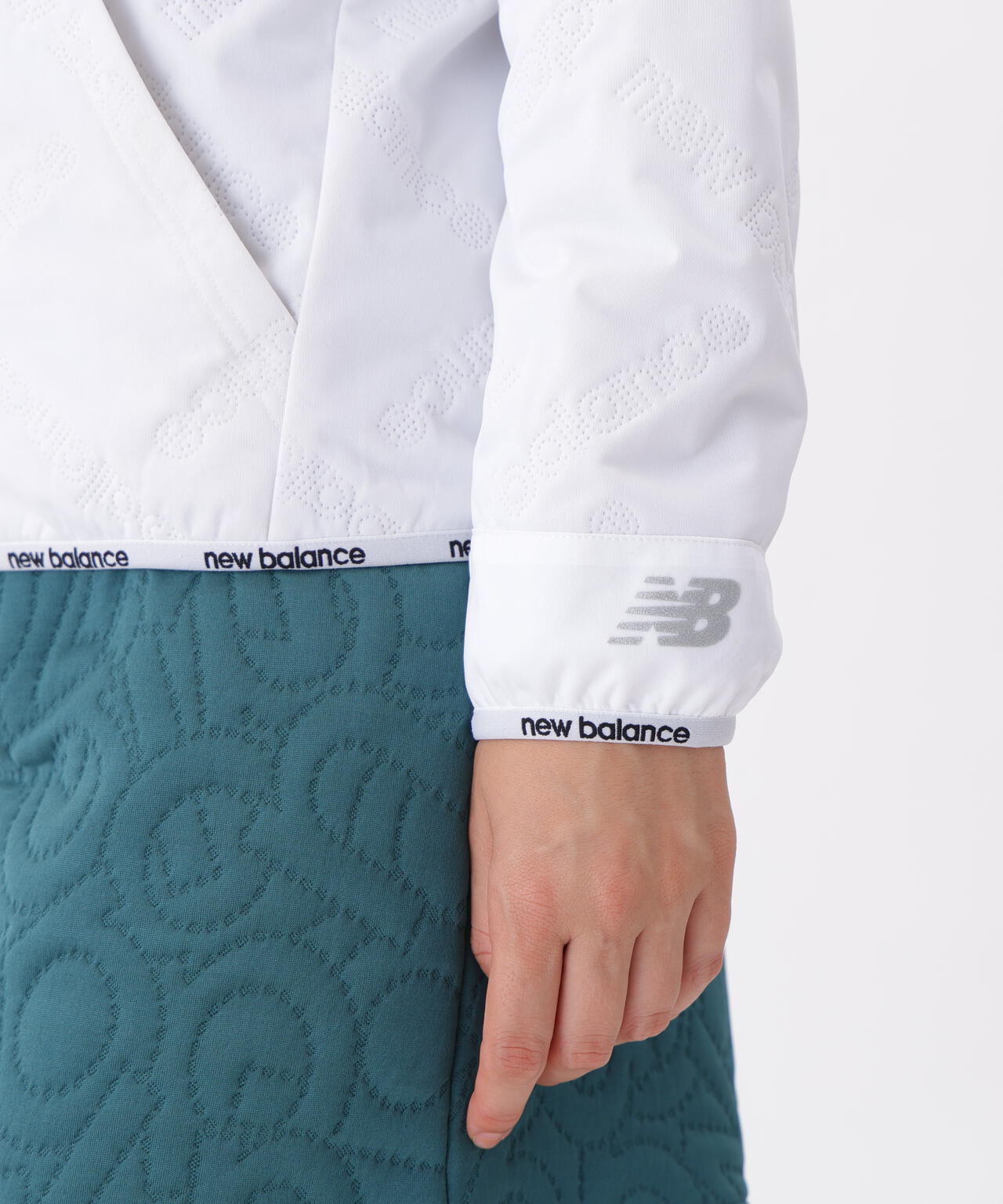 防風 撥水 保温 ロゴダイヤチェックキルト フルジップ フーディー