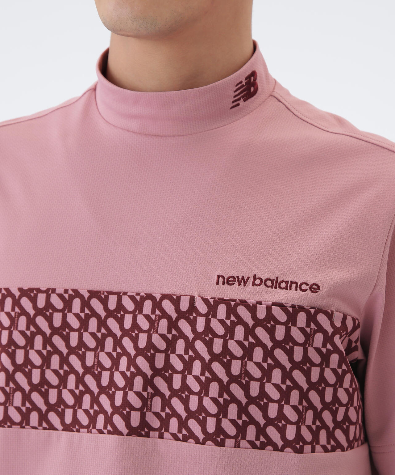 ロゴジオメトリック柄 半袖 モックネック プルオーバー (MENS)