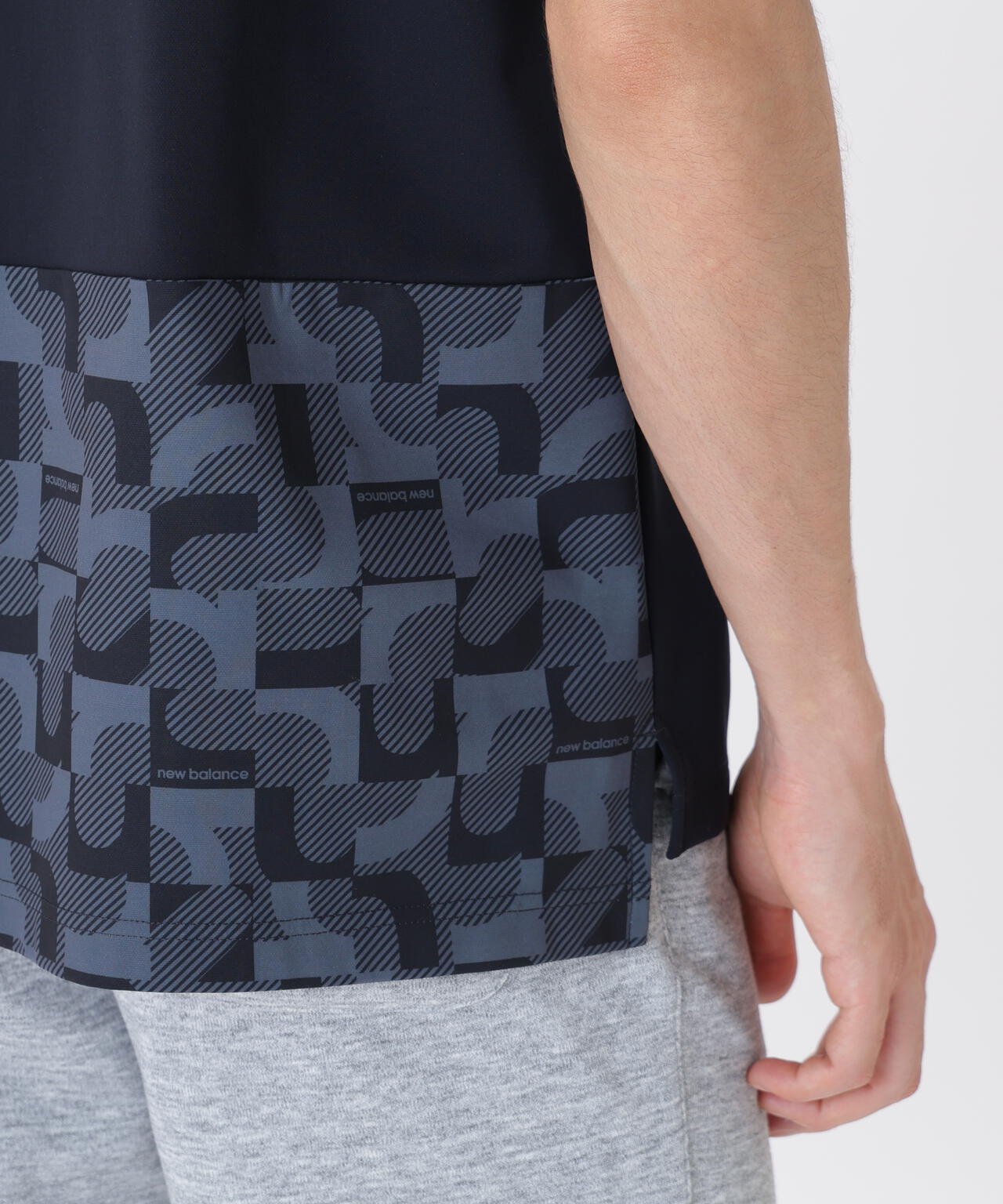 直営店舗・公式オンライン限定】ロゴジオメトリック柄 ハーフ