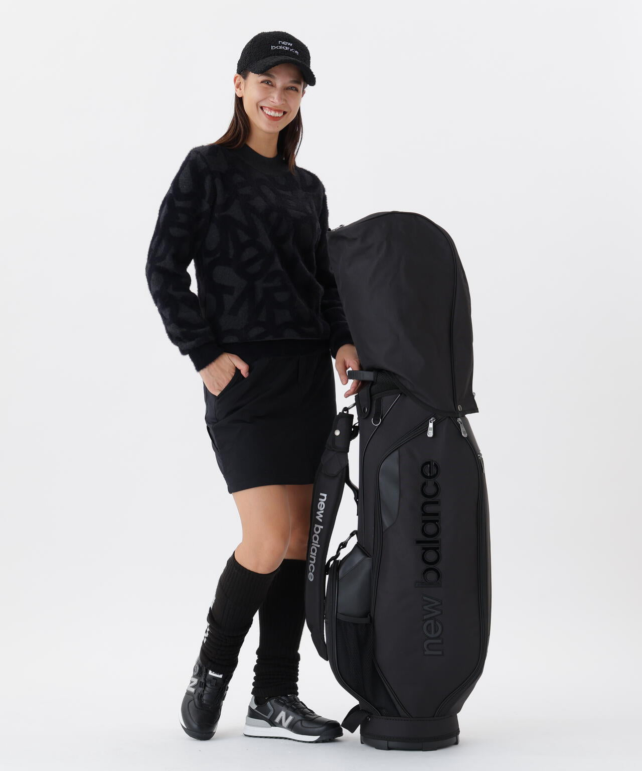 フローティングロゴ ハイネック ニット プルオーバー (WOMENS)