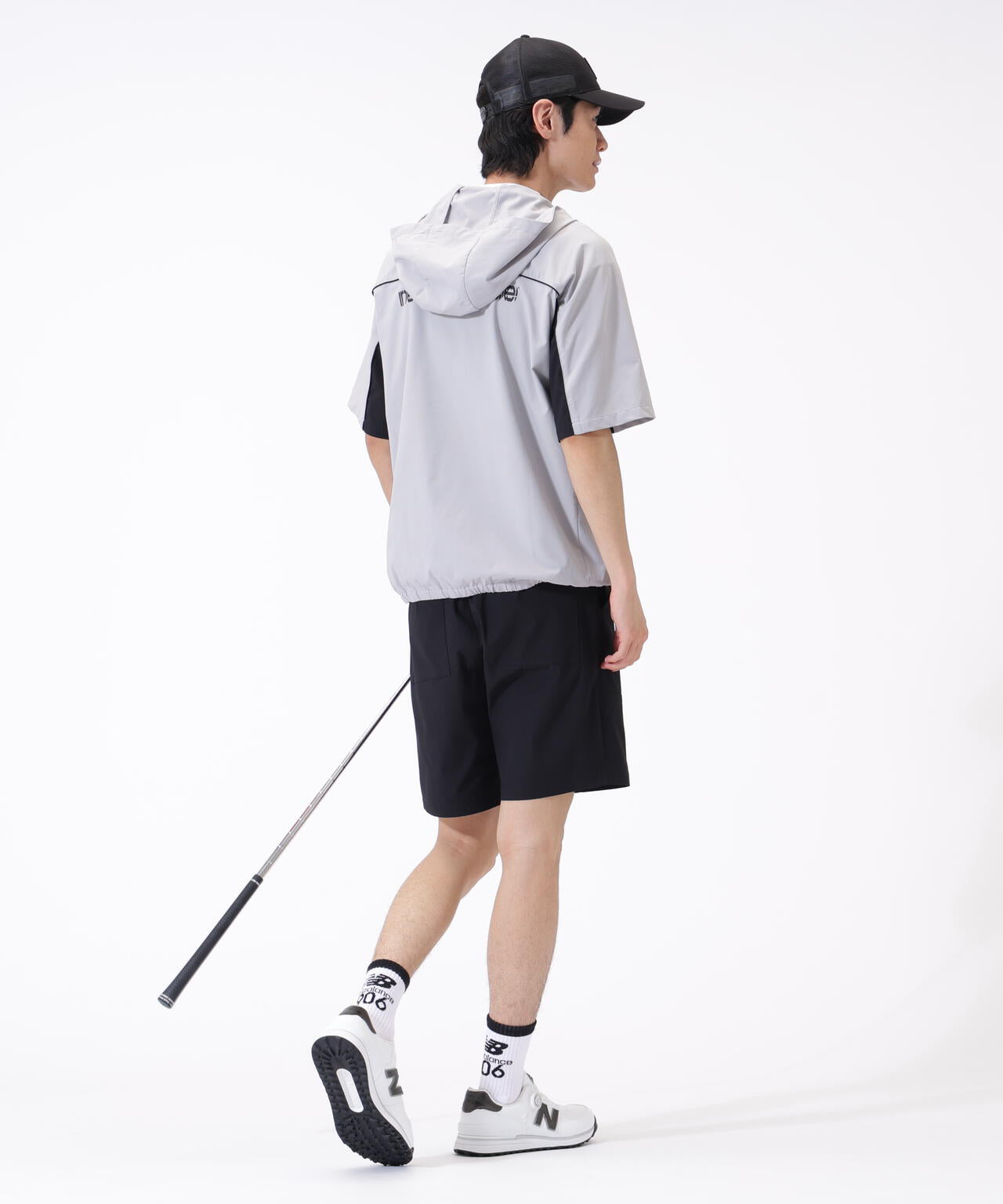 Height: 185cm    Chest: 81cm   Waist: 68cm　Hips: 90cm 着用サイズ：5
