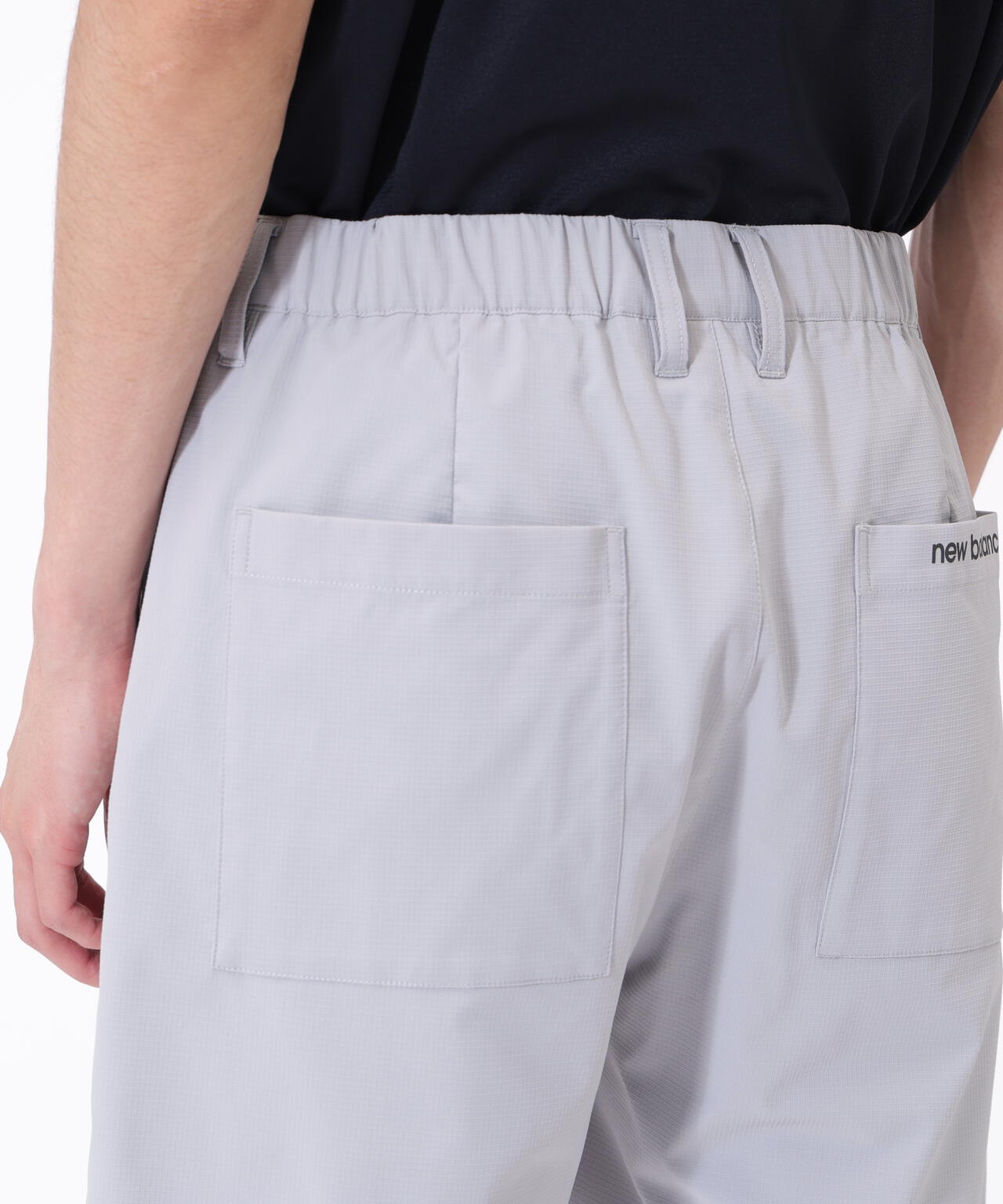 Height: 185cm    Chest: 81cm   Waist: 68cm　Hips: 90cm 着用サイズ：5