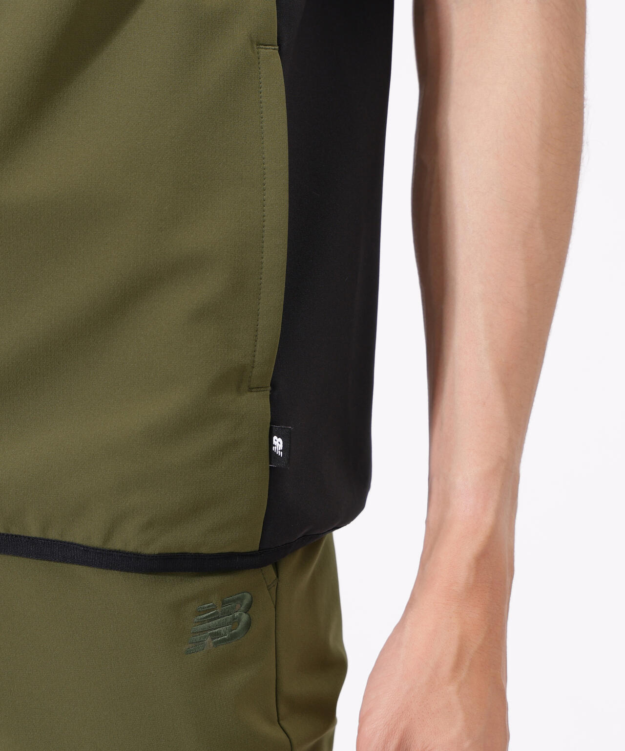 直営店舗限定】撥水 軽量 フルジップ スタンドベスト (MENS) | new