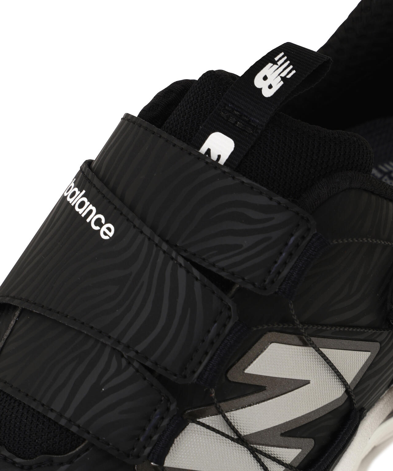 UG2500XC スパイクレスシューズ (UNISEX) | new balance golf