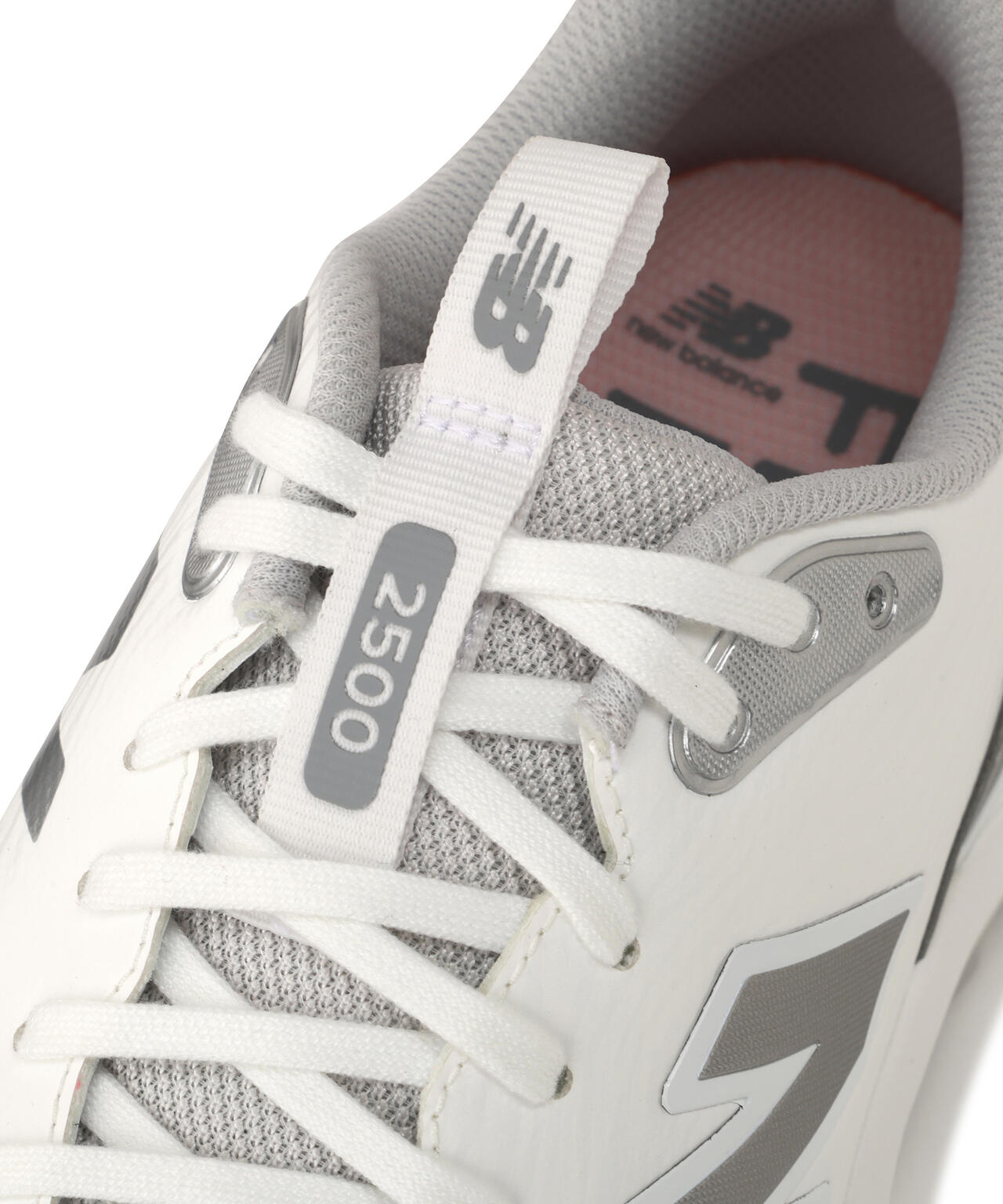 UG2500LA スパイクレスシューズ (UNISEX)