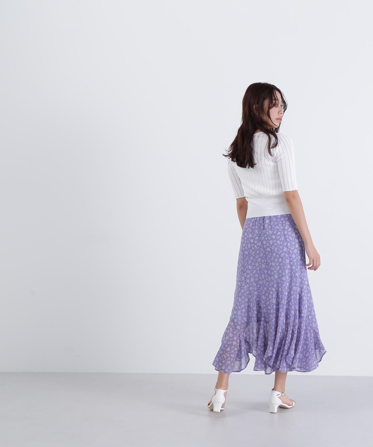 エスカルゴ花柄シフォンスカート