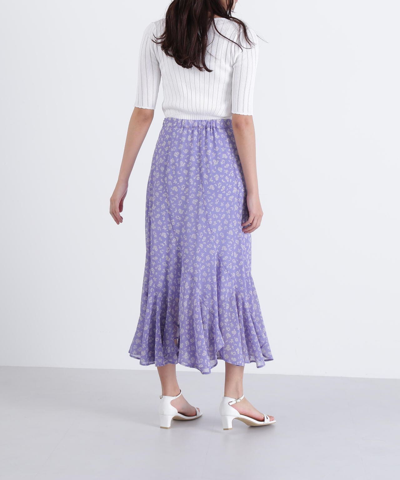 エスカルゴ花柄シフォンスカート