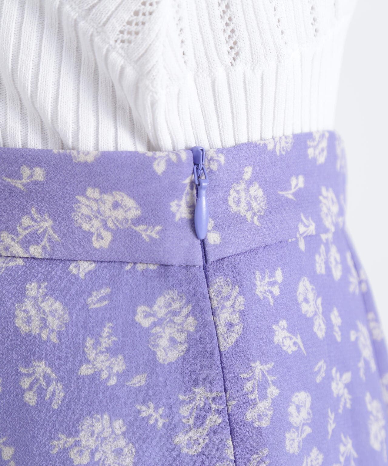 エスカルゴ花柄シフォンスカート
