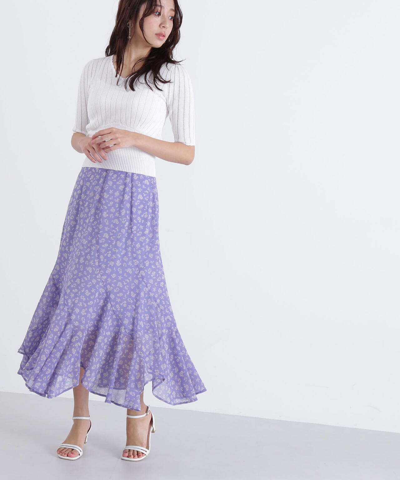 エスカルゴ花柄シフォンスカート