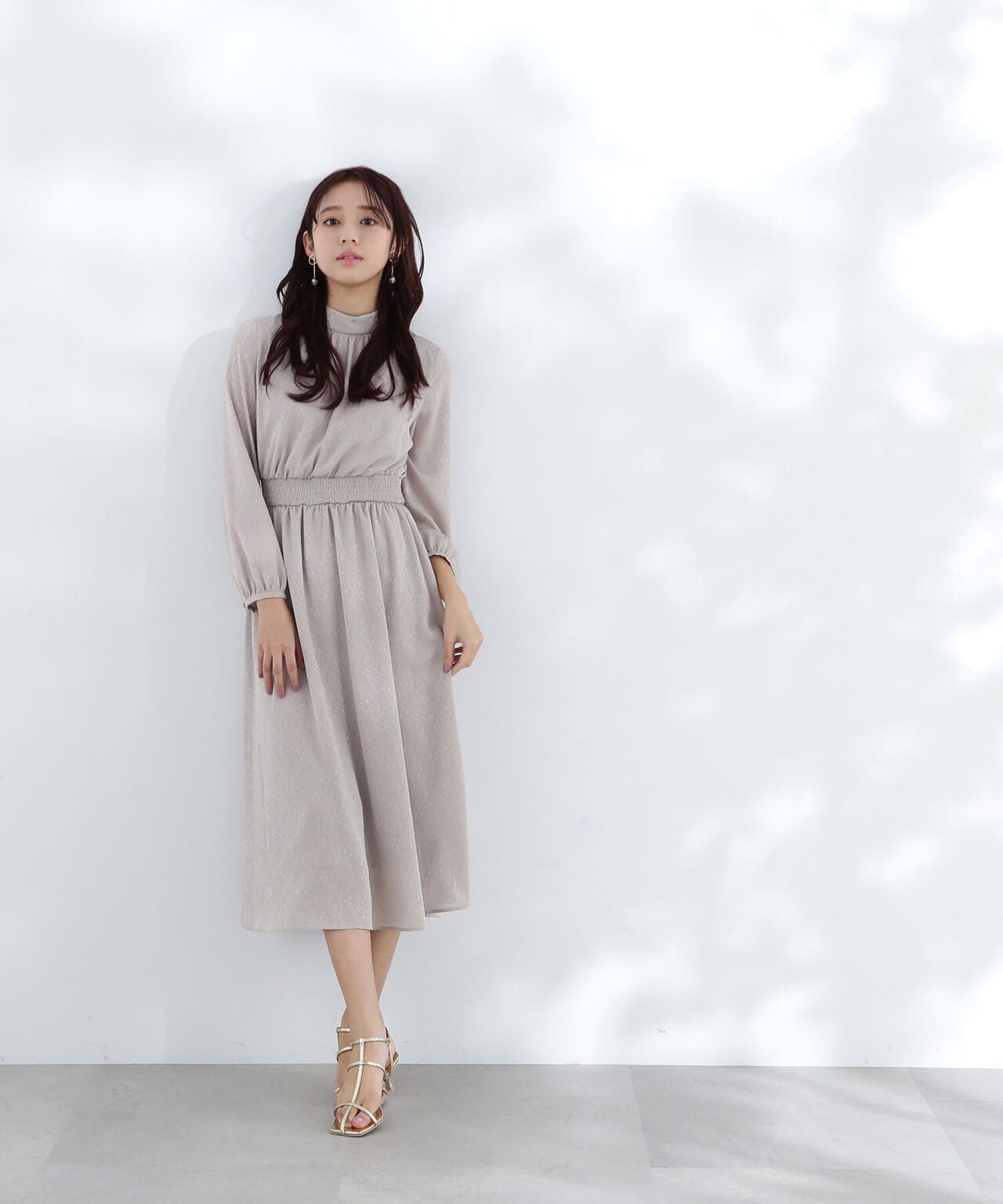 【official site 限定色：ブルーラベンダー】ジャガードシャーリングワンピース
