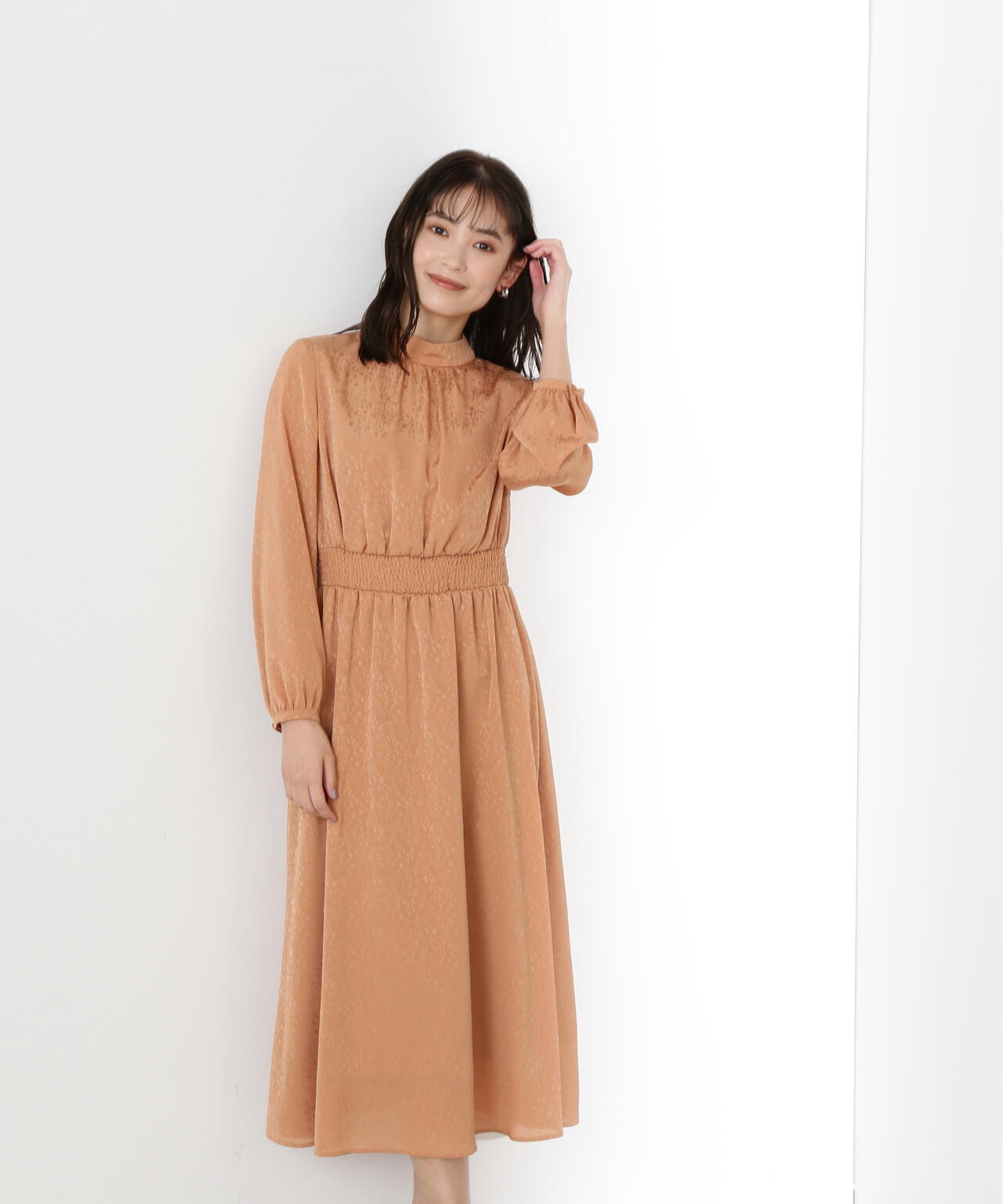 【official site 限定色：ブルーラベンダー】ジャガードシャーリングワンピース