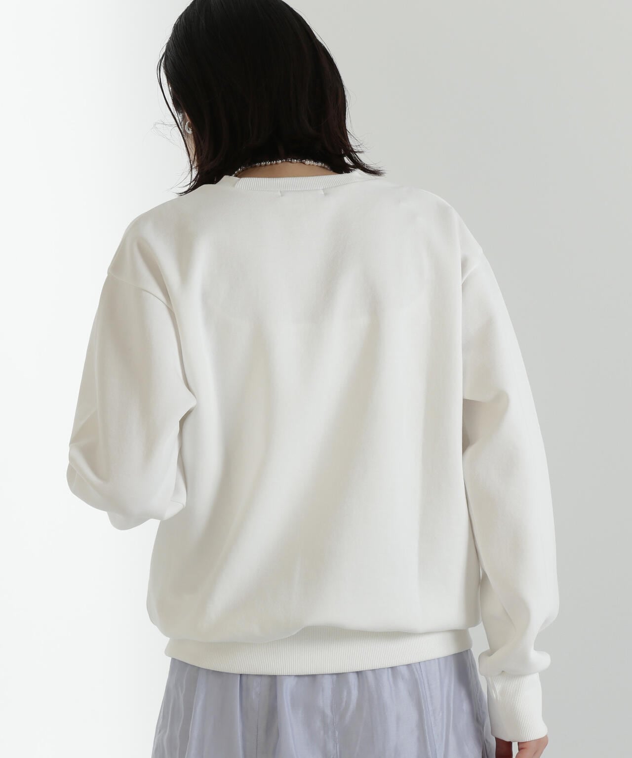 【bdONLINE限定色：ベージュ】アソートロゴカットソープルオーバー