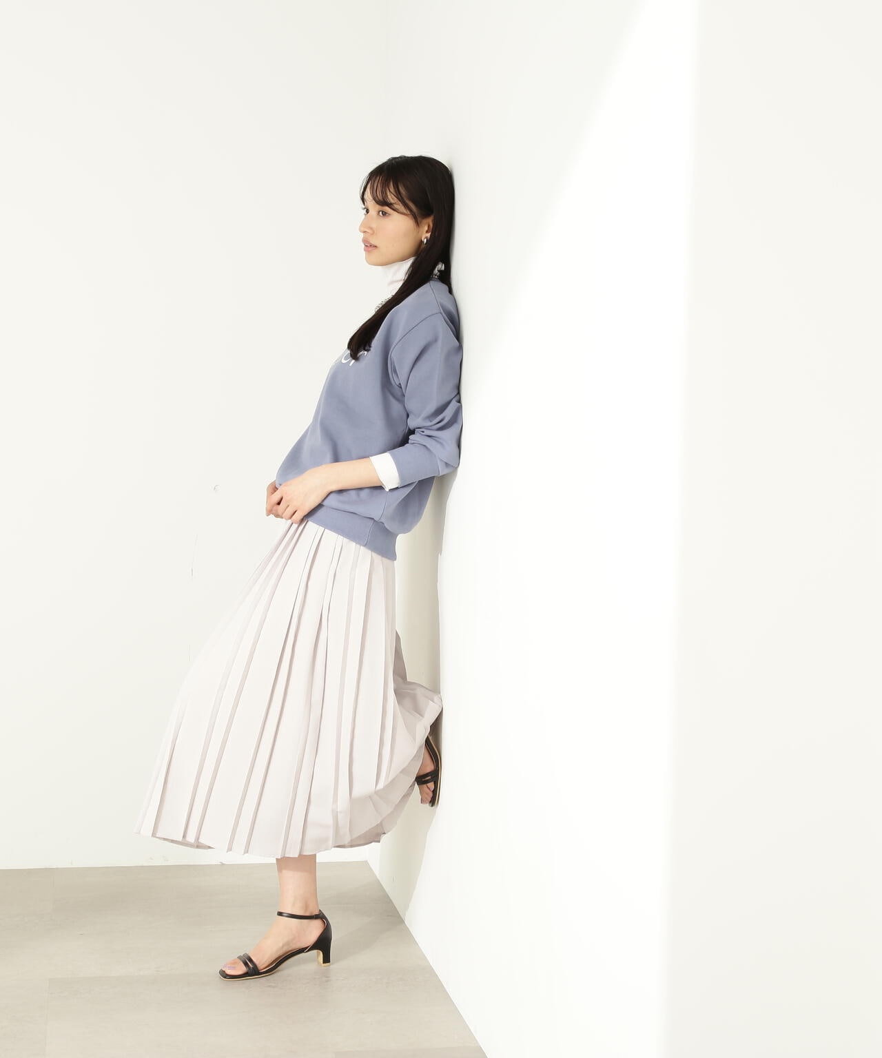 【bdONLINE限定色：ベージュ】アソートロゴカットソープルオーバー