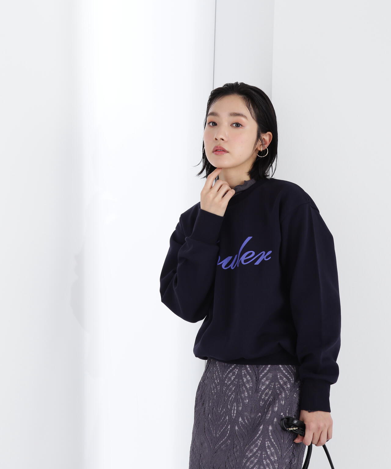 【bdONLINE限定色：ベージュ】アソートロゴカットソープルオーバー