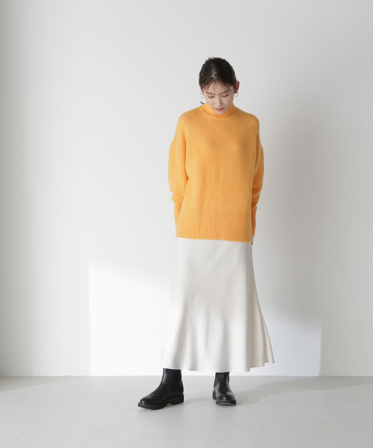バックスリットオーバーニット