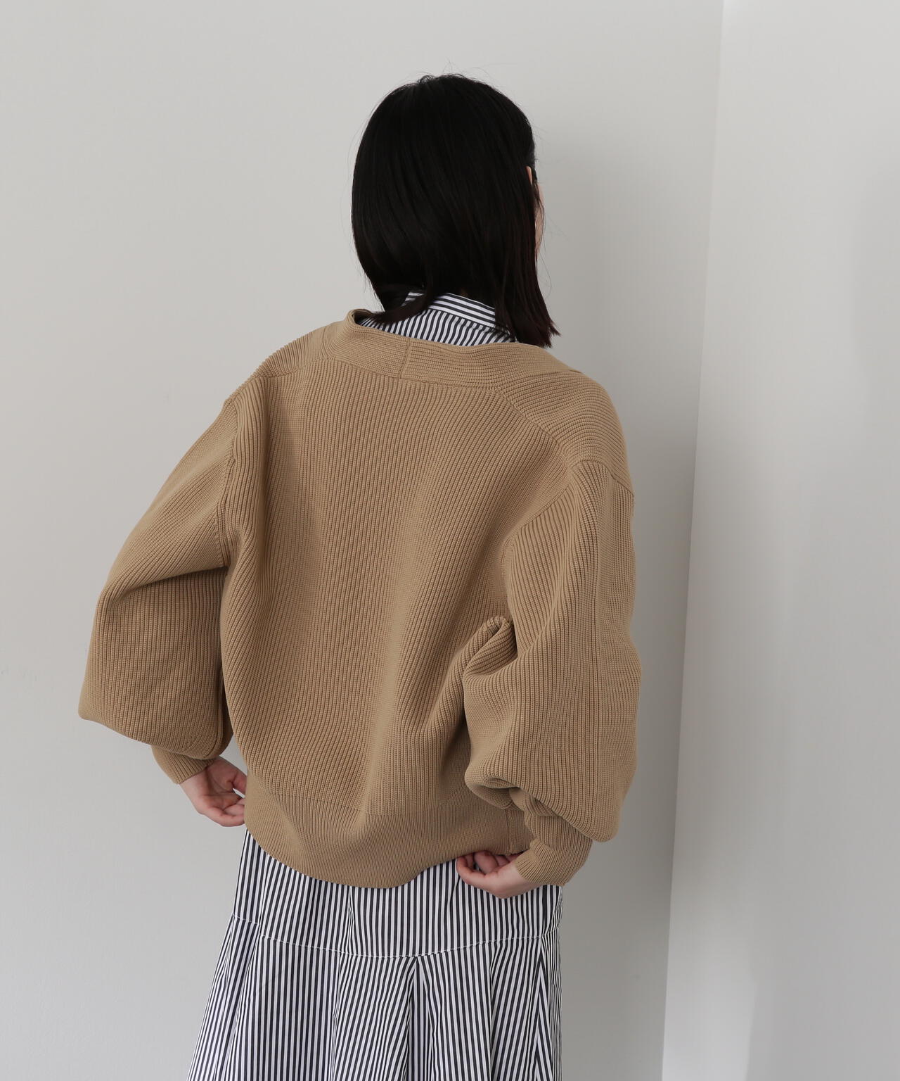 コンパクトショートカーディガン