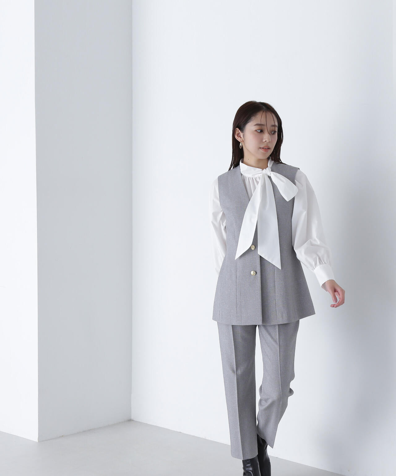 美品✨ナチュラルビューティーベーシック パンツ セットアップ ブラック NATURAL BEAUTY BASIC（ナチュラルビューティーベーシック）の