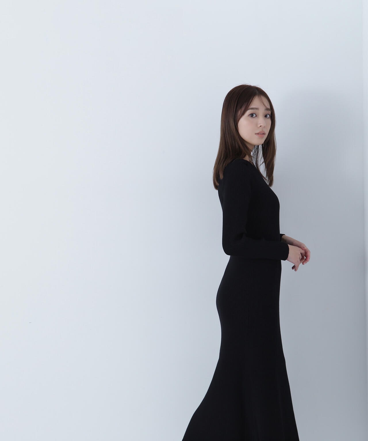 ツイストアシメネックニットワンピース | NATURAL BEAUTY BASIC