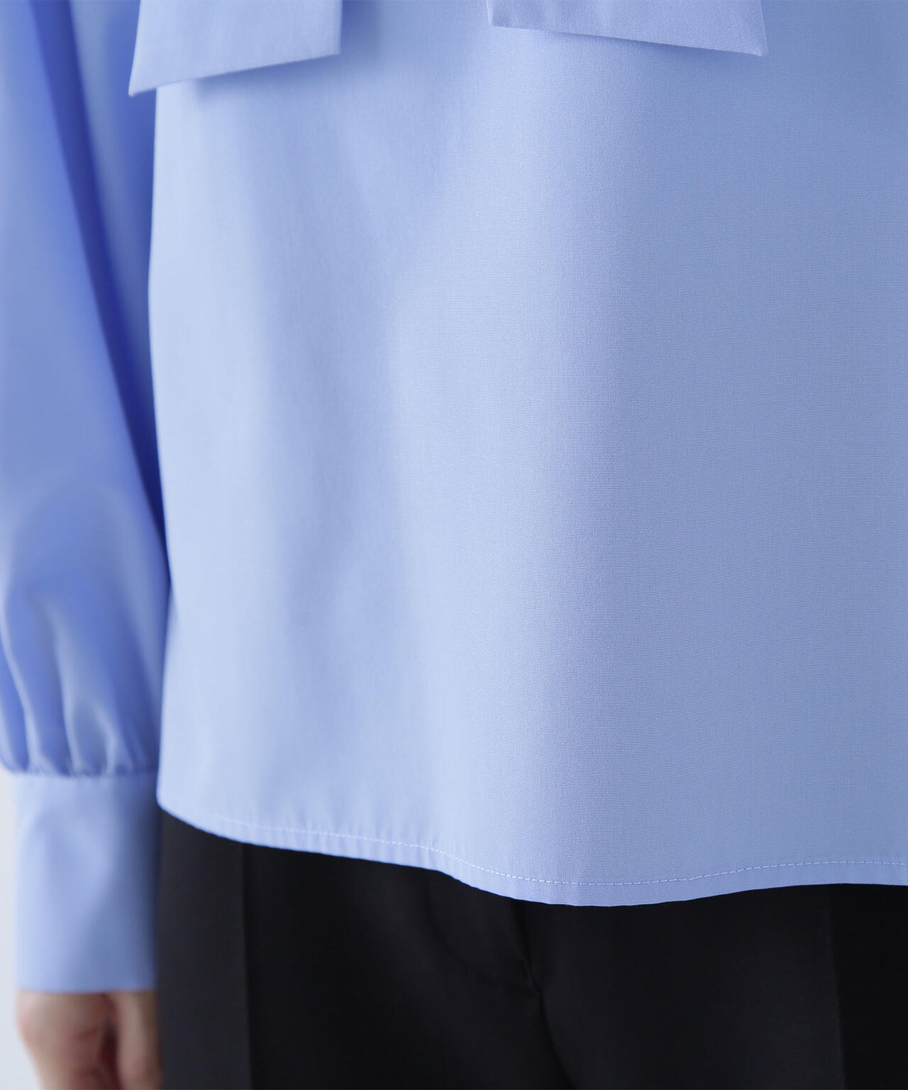 ハイネックリボンボウブラウス