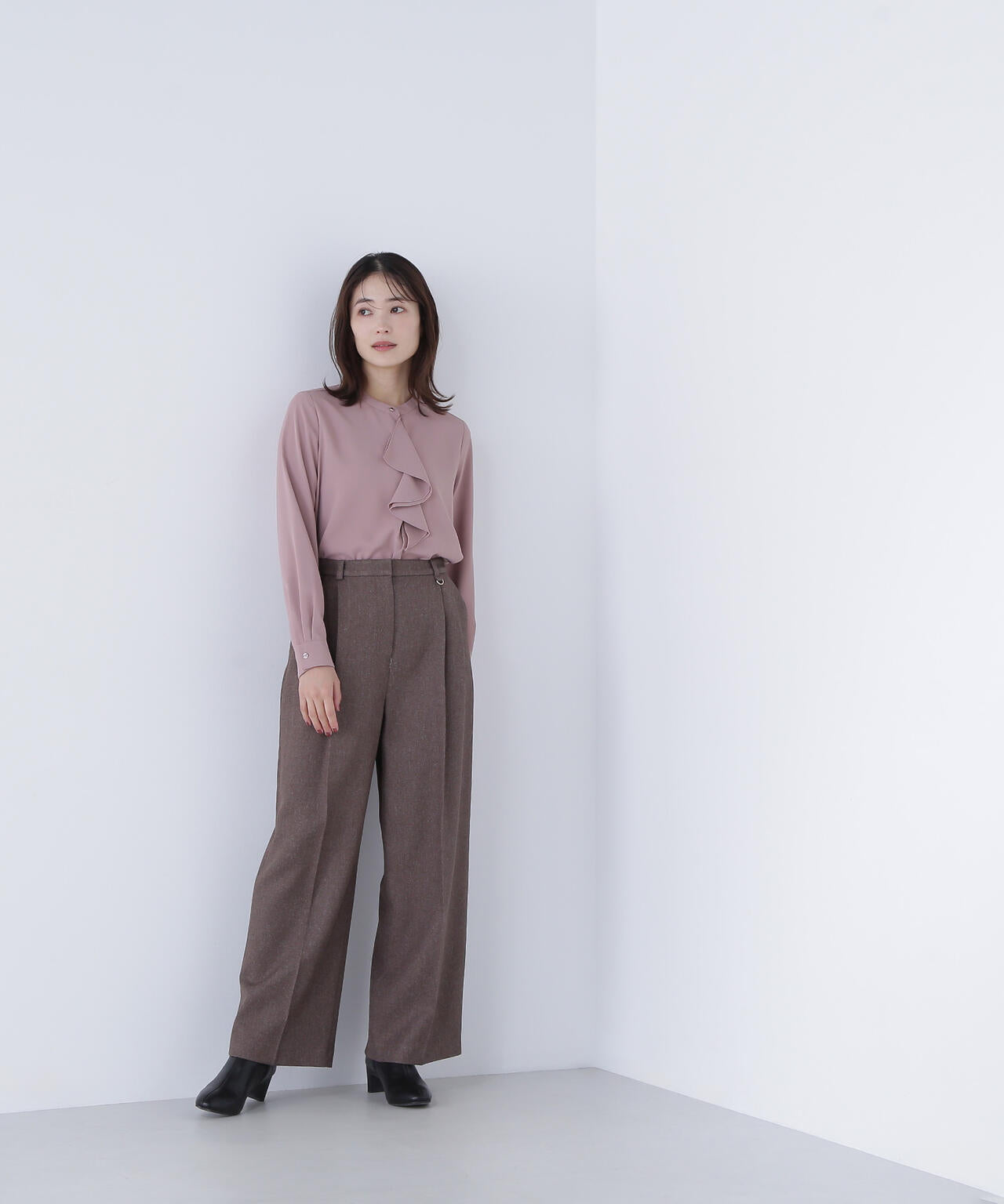 ダブルラッフルボウブラウス