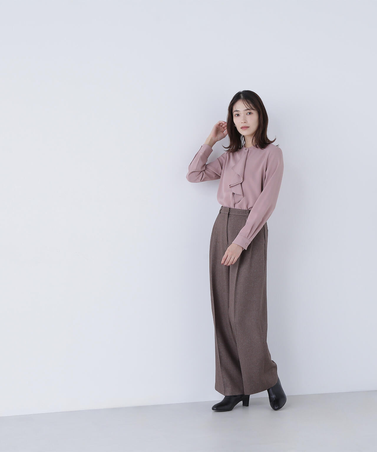 ダブルラッフルボウブラウス