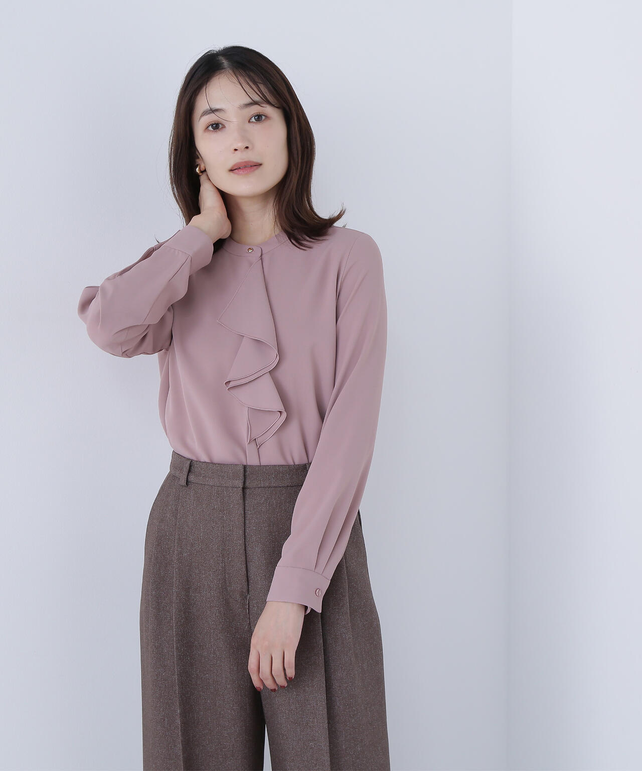 ダブルラッフルボウブラウス