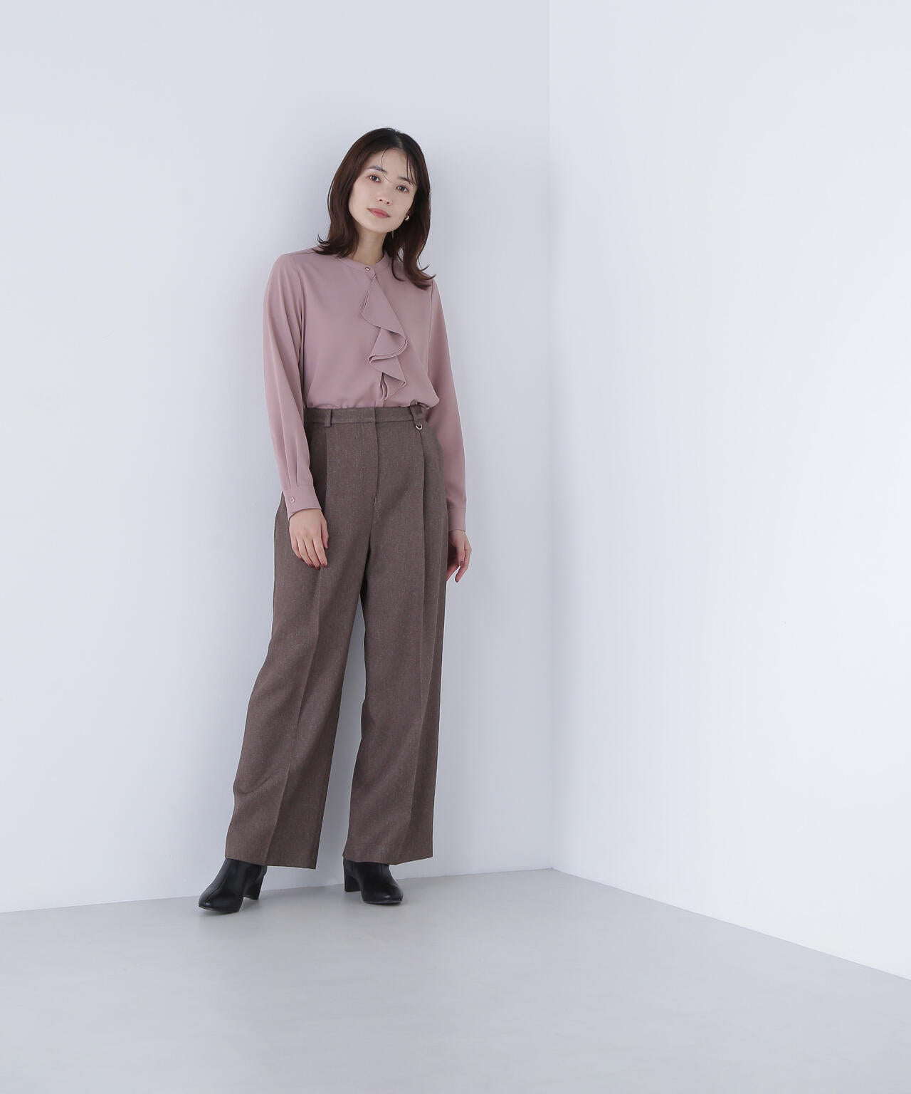 ダブルラッフルボウブラウス