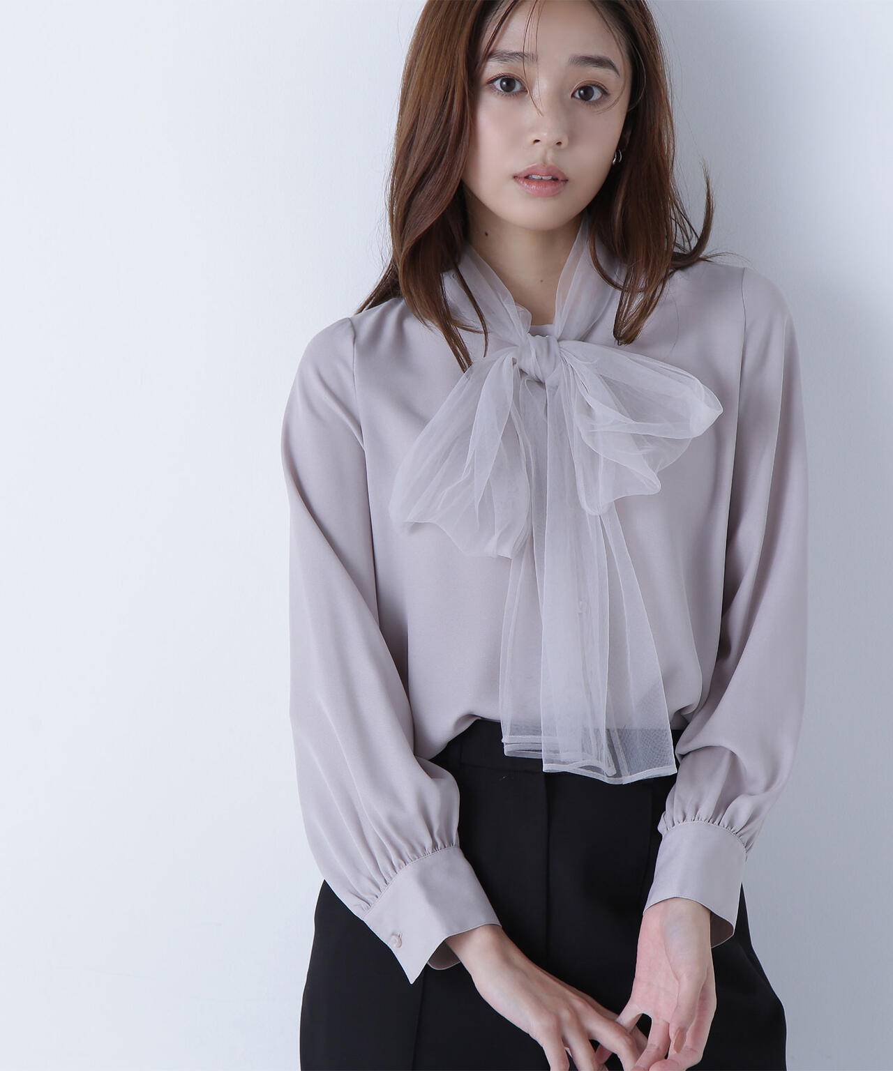 アニュアンス・ジオメトリックボウタイブラウス・新品 AnriettMusee