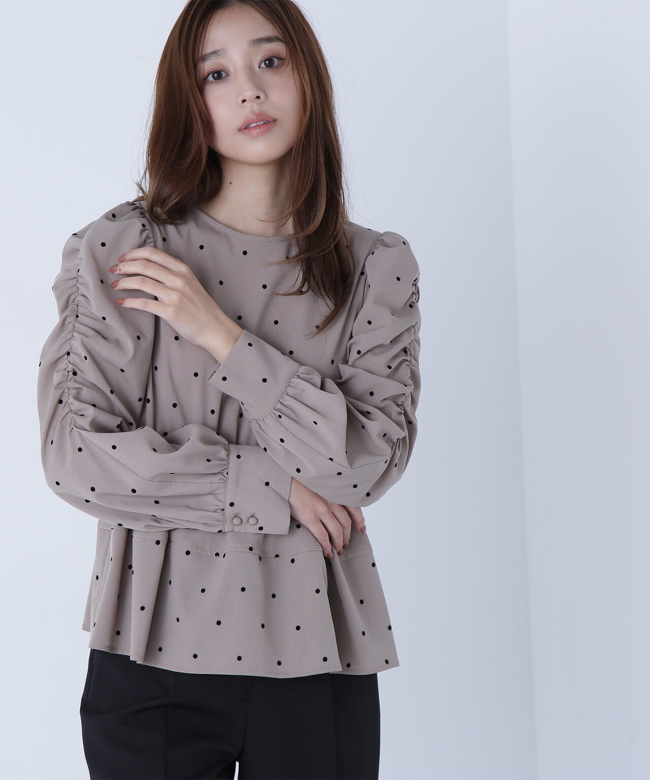 フロッキードットペプラムブラウス | NATURAL BEAUTY BASIC