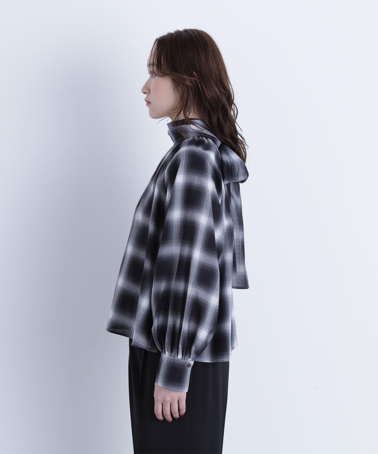 チェックボウタイブラウス