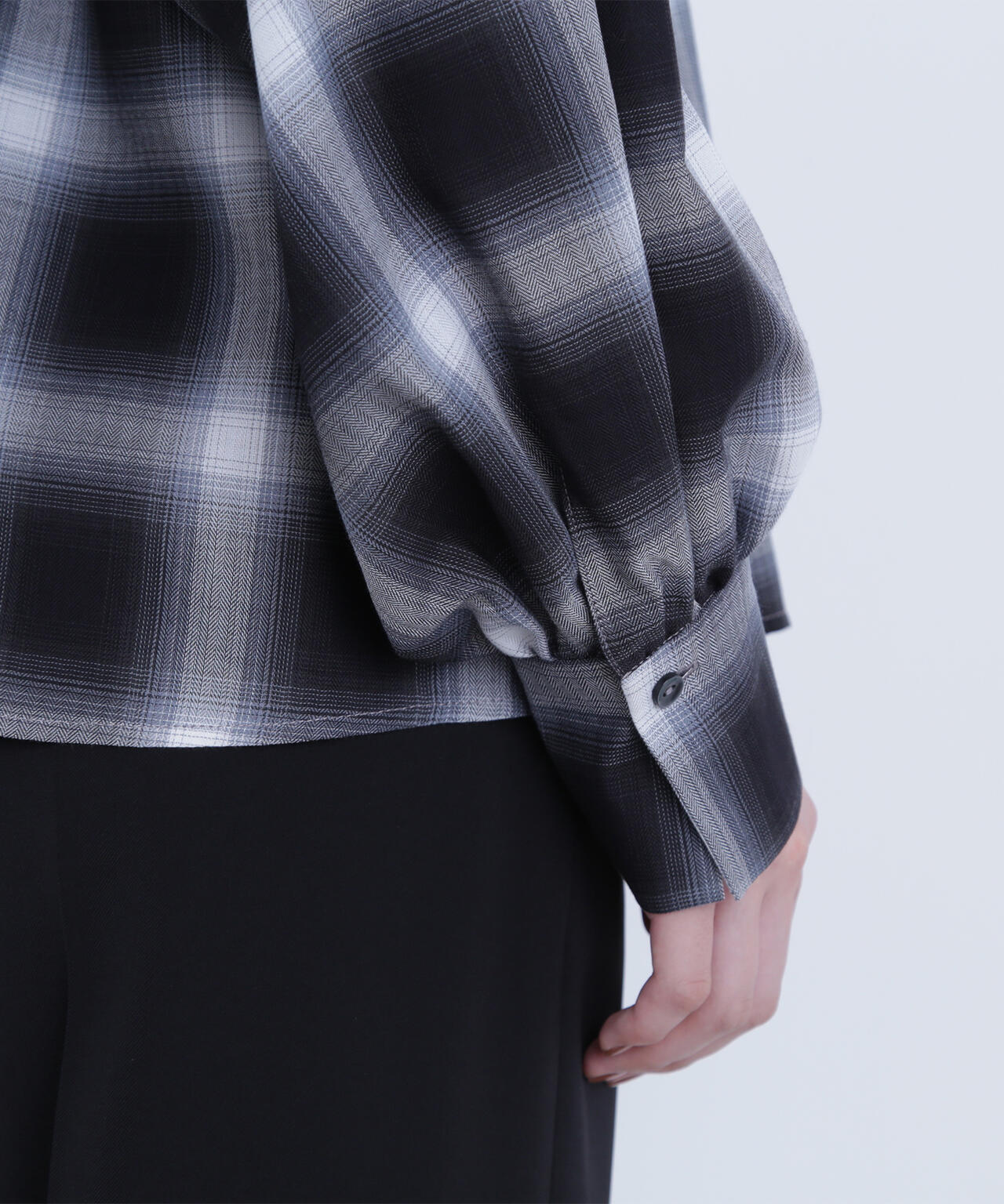 チェックボウタイブラウス