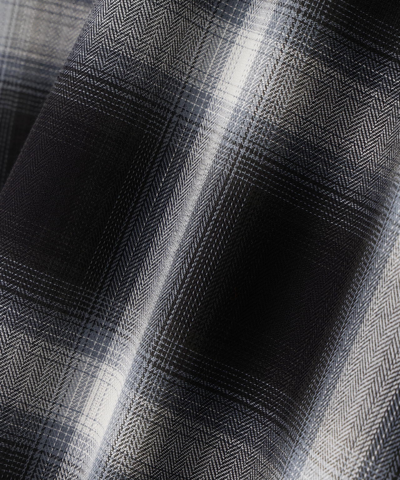 チェックボウタイブラウス