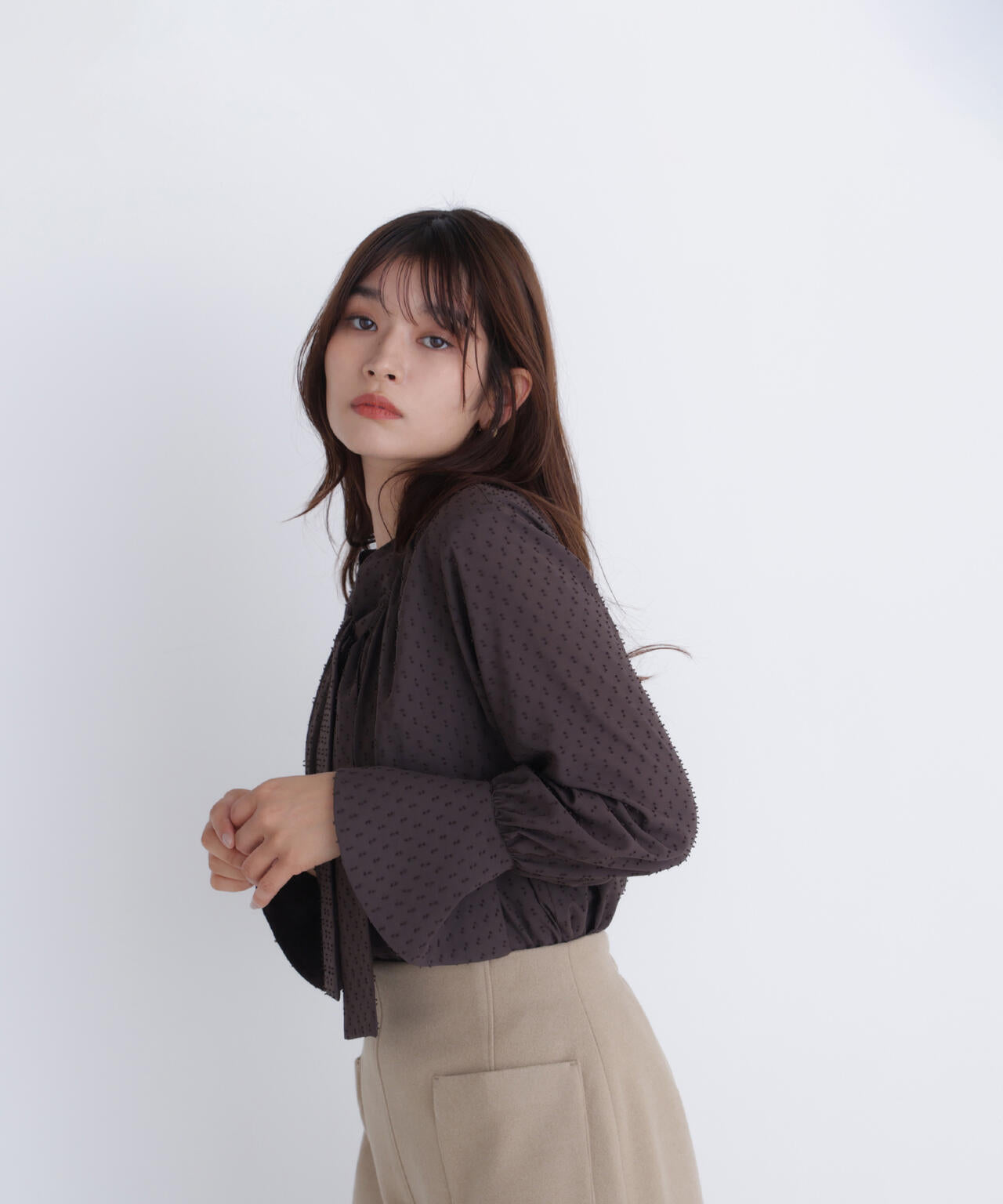 カットドビーボウブラウス