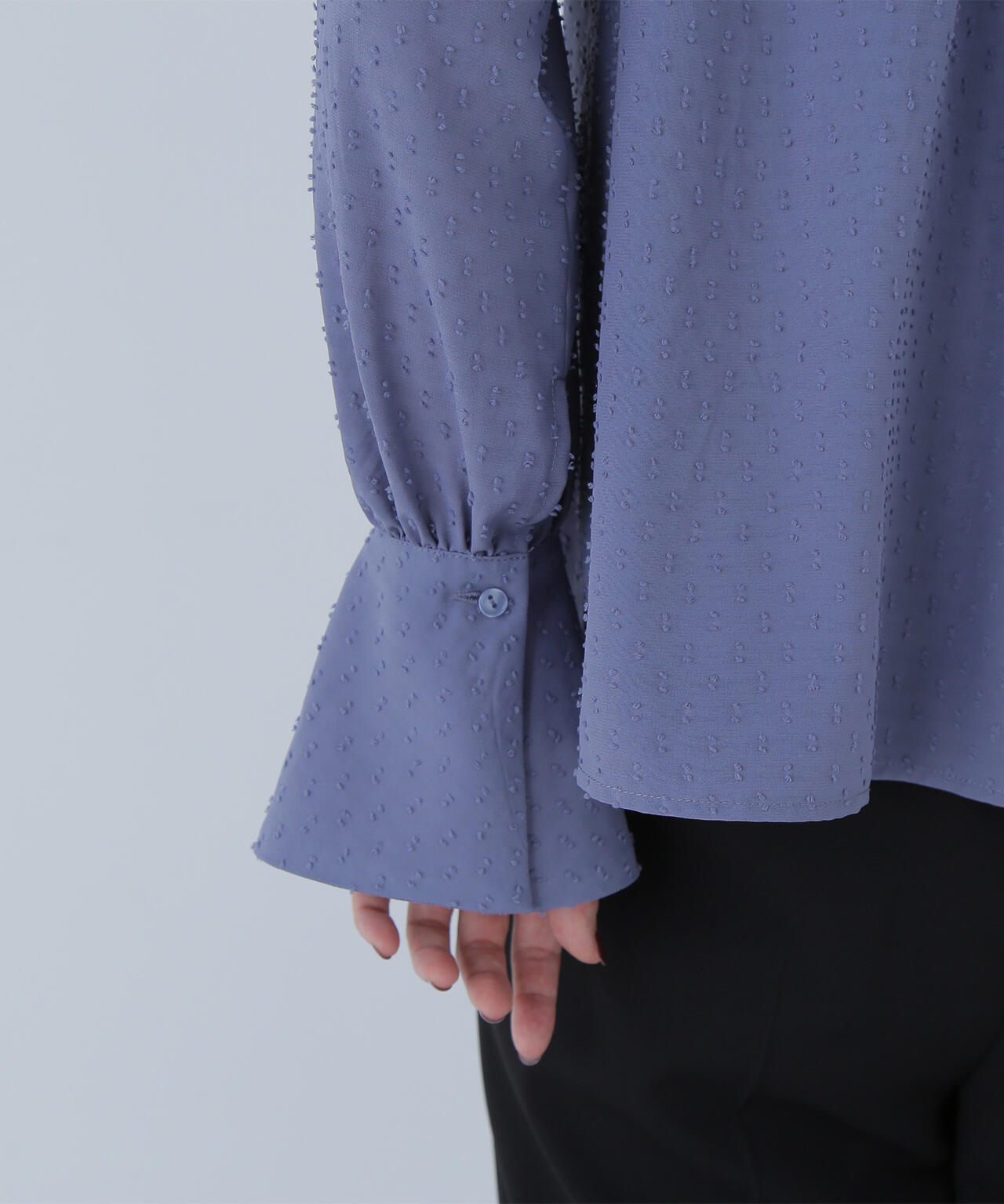 カットドビーボウブラウス