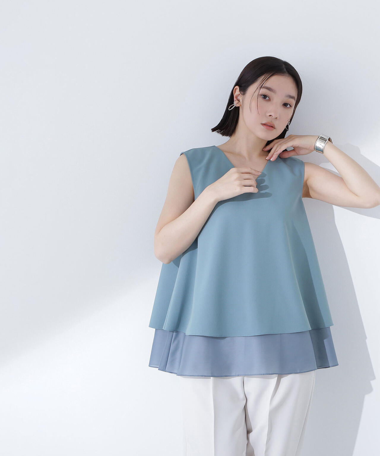 シアーヘムレイヤードペプラムブラウス